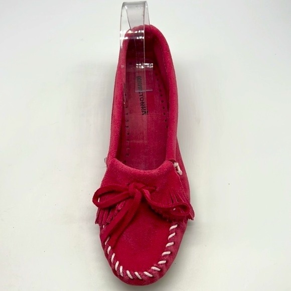 Minnetonka - Suede Pink Fuchsia Front Tie & White Front Stitching Moccasins 7.5 - Picture 10 of 16